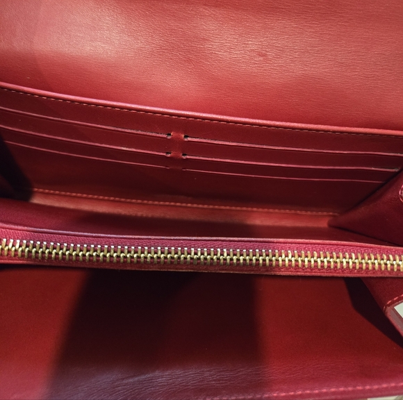 Sarah patent leather wallet Louis Vuitton With Complimentary Chain For Crossbody - Picture 12 of 15